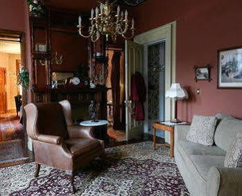 The Harry Packer Mansion